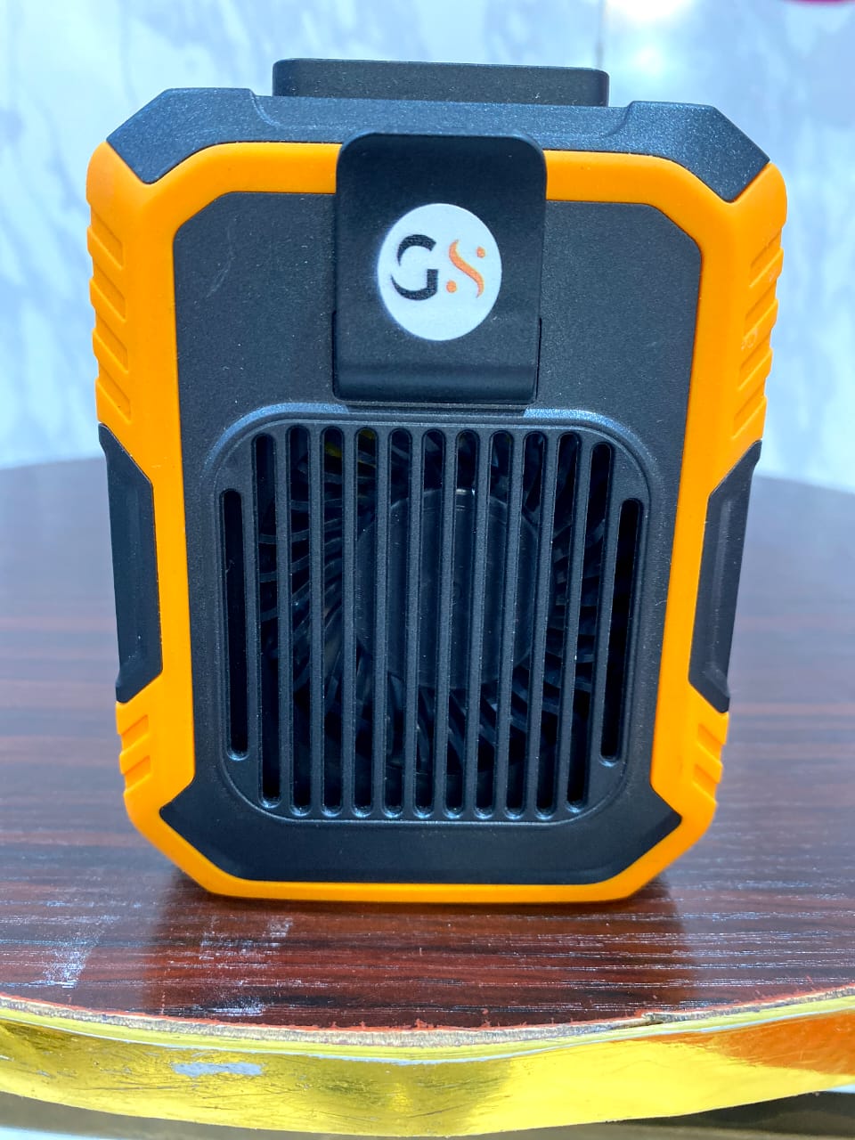 Waist fan, power bank - Image 2