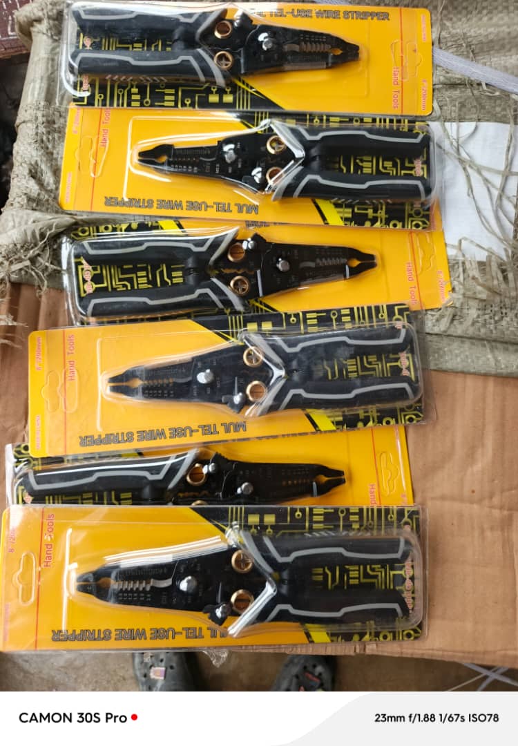 Multi-functional electrician pliers - Image 2
