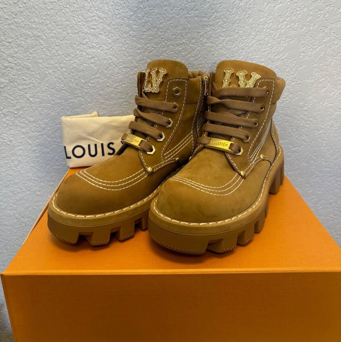 Luxury Italian Louis Vuttion Boot - Image 5